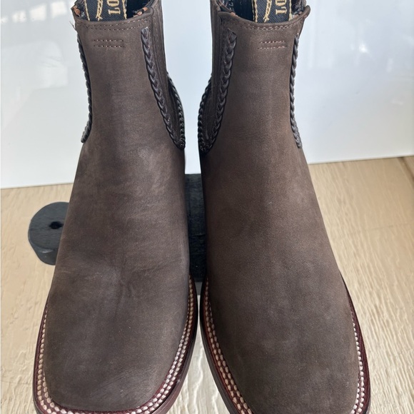 Brown Chelsea Boots with Sculptural Heel and Contrast Stitching - Picture 12 of 16
